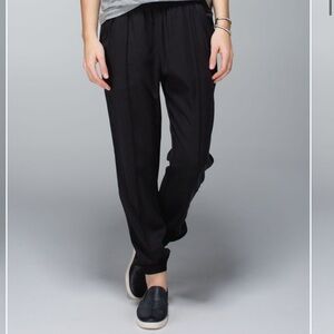 Lululemon Mat to Street Pant